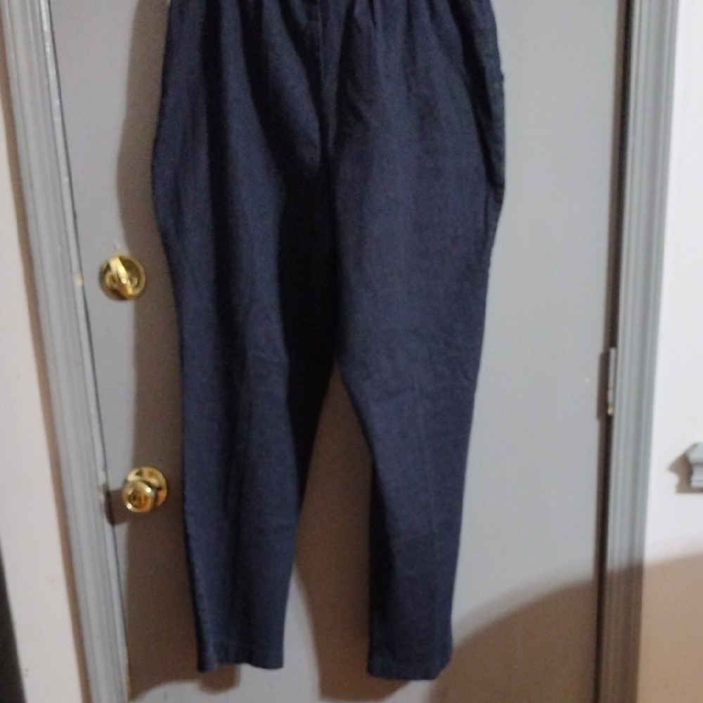 Croft & Barrow Women's Dark Blue Chinos - Picture 7 of 7